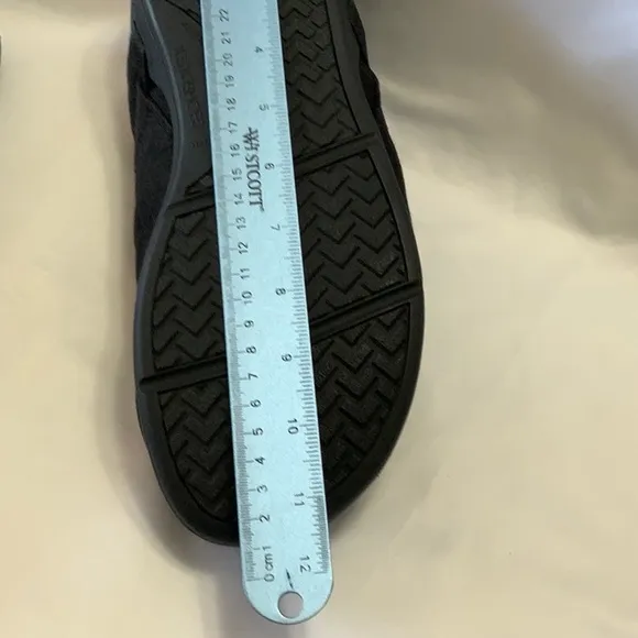 Xero Men’s Hana Hemp slip on shoes barefoot minimalist