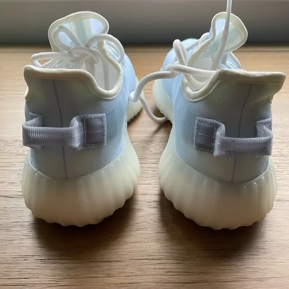 Yeezy Sneakers Adidas