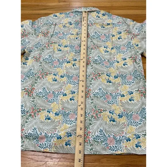 Yiume Button Up Shirt Men's M White Tropical Print Hawaiian Short Sleeve Cotton