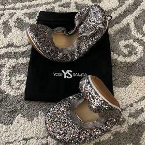 Yosi Samra foldable flats, silver / rainbow glitter, size 8 NEW!