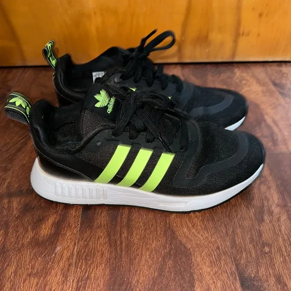 Youth Adidas Multix sneakers size 5.5