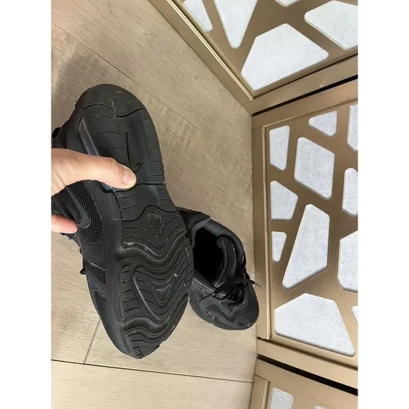 Youth Sz 5y Nike Air Max 200 &quot;Black&quot; Athletic sneakers AT5627 001unisex big kids