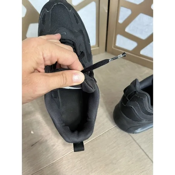 Youth Sz 5y Nike Air Max 200 &quot;Black&quot; Athletic sneakers AT5627 001unisex big kids