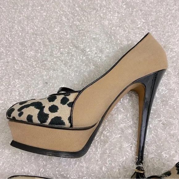 Yves Saint Laurent Authentic leopard pumps heels
