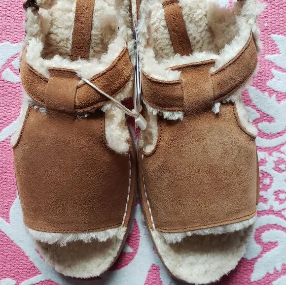 ZARA Girl Faux Shearling Leather Sandals NWT in Box