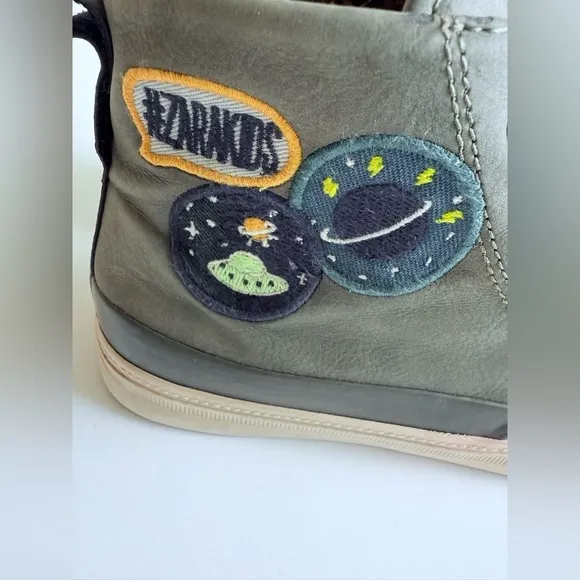 Zara Kids Green Patch High-Top Sneakers EU 34/35 US 2 Space Theme Unisex