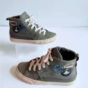 Zara Kids Green Patch High-Top Sneakers EU 34/35 US 2 Space Theme Unisex