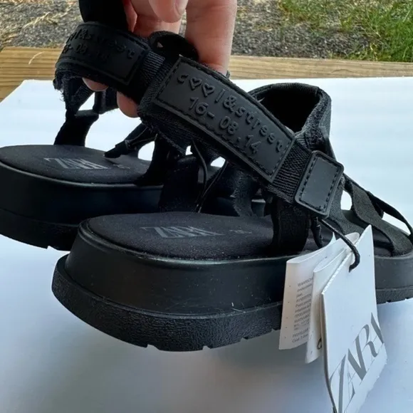 Zara NWT kids fabric fisherman sandals 2549/930