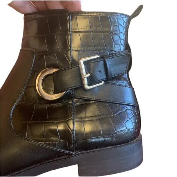 ✨ZARA✨Ankle Buckle Croc Boots