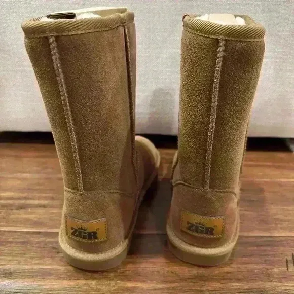 ZGR boots Ugg style size 7